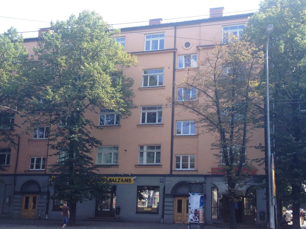 Dzīvojamās ēkas fasādes renovācija Adrese: Brīvības gatve 312, Rīga Pasūtītājs: Privātpersona Objekta realizācijas gads: 2009.gads